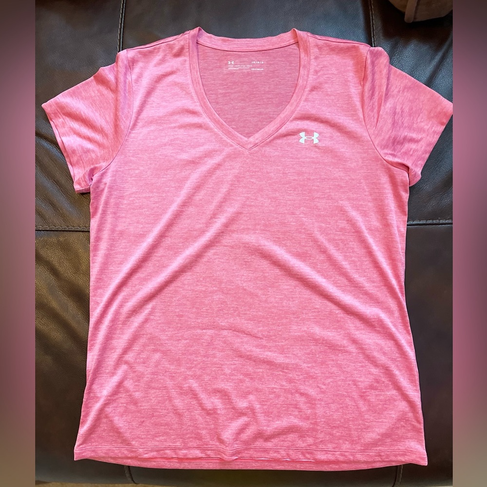 Under Armour Women's Tech VNeck Twist TShirt L- NWOT- Cerise/Metallic Silver